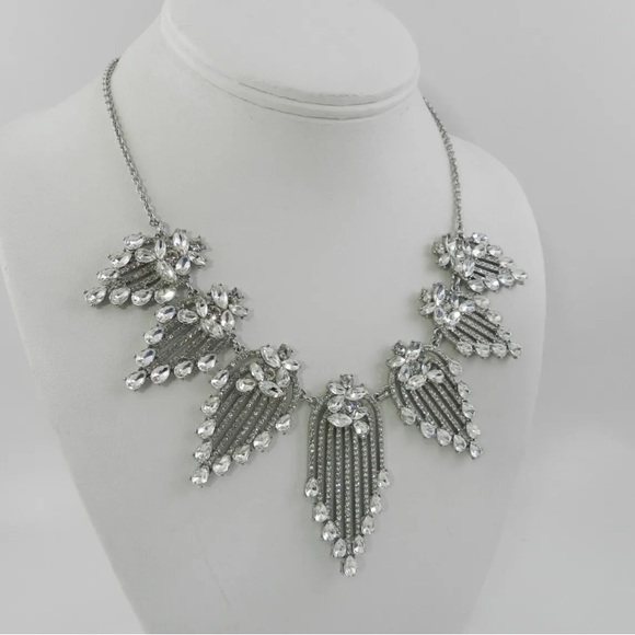 NWT INC Statement Necklace WOW - 7 clusters clear rhinestones & crystals, silver - Picture 3 of 14